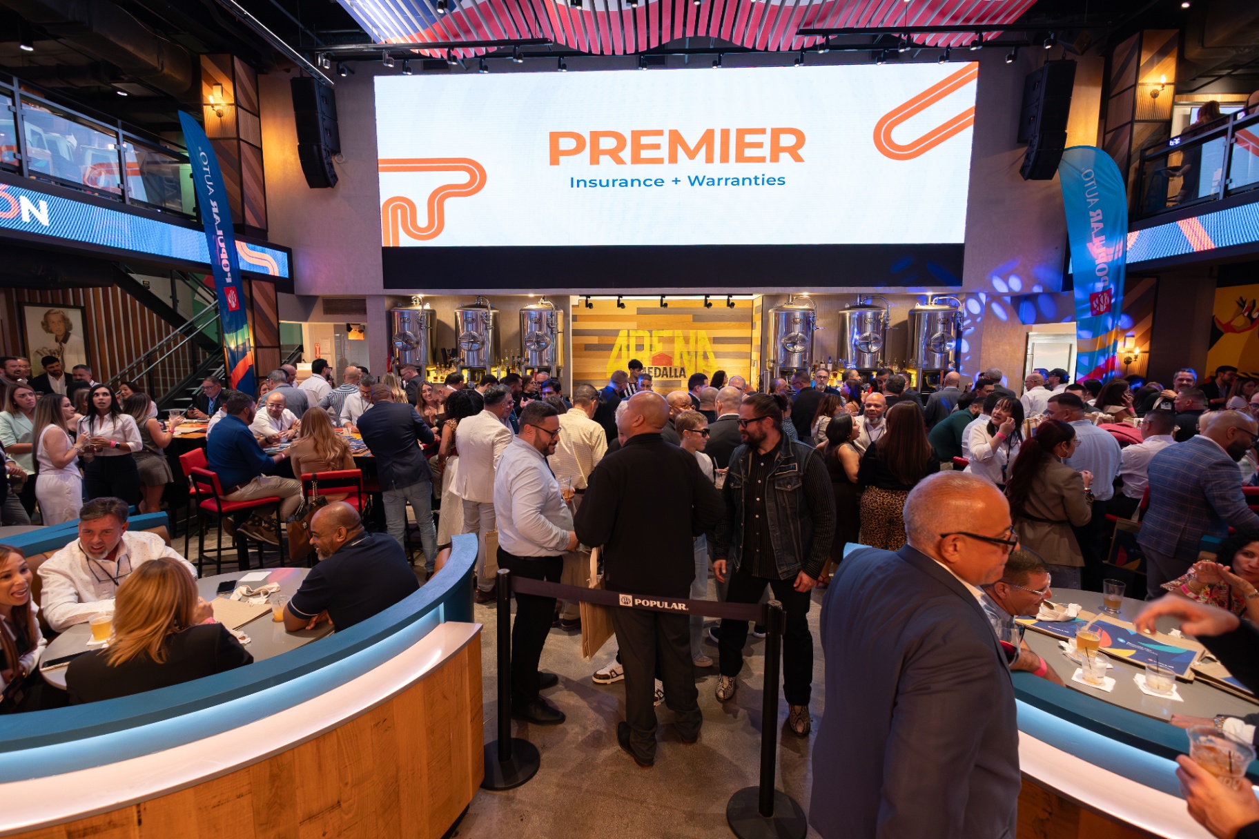 Networking en el evento Premier Auto Summit